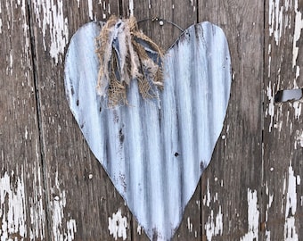 Corazón de hojalata en mal estado blanco / Corazón de hojalata rústico / Corazón de hojalata para aniversario / Corazón de hojalata para San Valentín / Corazón de hojalata para boda en mal estado