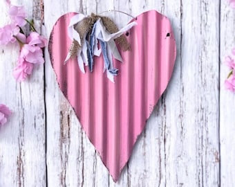 Corazón de hojalata corrugada rosa / Corazón de hojalata para San Valentín / Corazón de hojalata rústico / Corazones de metal / Corazones de hojalata