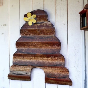 Colmena rústica de hojalata corrugada / decoración de abeja de hojalata oxidada / decoración de hojalata reciclada