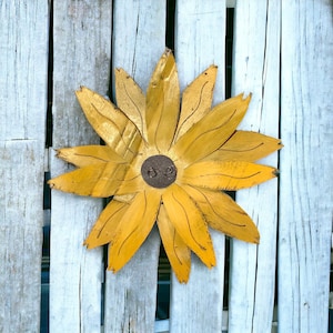 handmade yellow tin daisy / rustic tin daisy / daisy flower decor / rustic tin garden decor