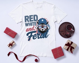 Rot, Weiß und Wilder Png, 4. Juli Png, lustiger Waschbär-Hotdog Png, Wilde PNG, USA PNG, Sublimationsdesign, Unabhängigkeitstag, Kleinkind-Shirt