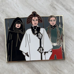 Queen and Handmaidens 7 pin