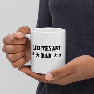Lieutenant Dad 11 oz weiße Tasse