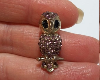 Vintage Owl  Brooch Pin gold metal pink rhinestones black enamel eyes great condition