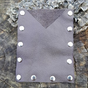 Tarjetero de cuero para dinero, tarjetero, cartera pequeña, remachada, texturizada, de una cara, minimalista, diferentes estilos, hecha a mano
