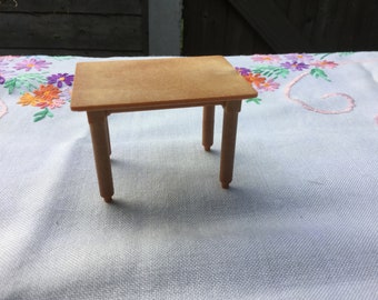 Sylvanian Family, Kitchen table