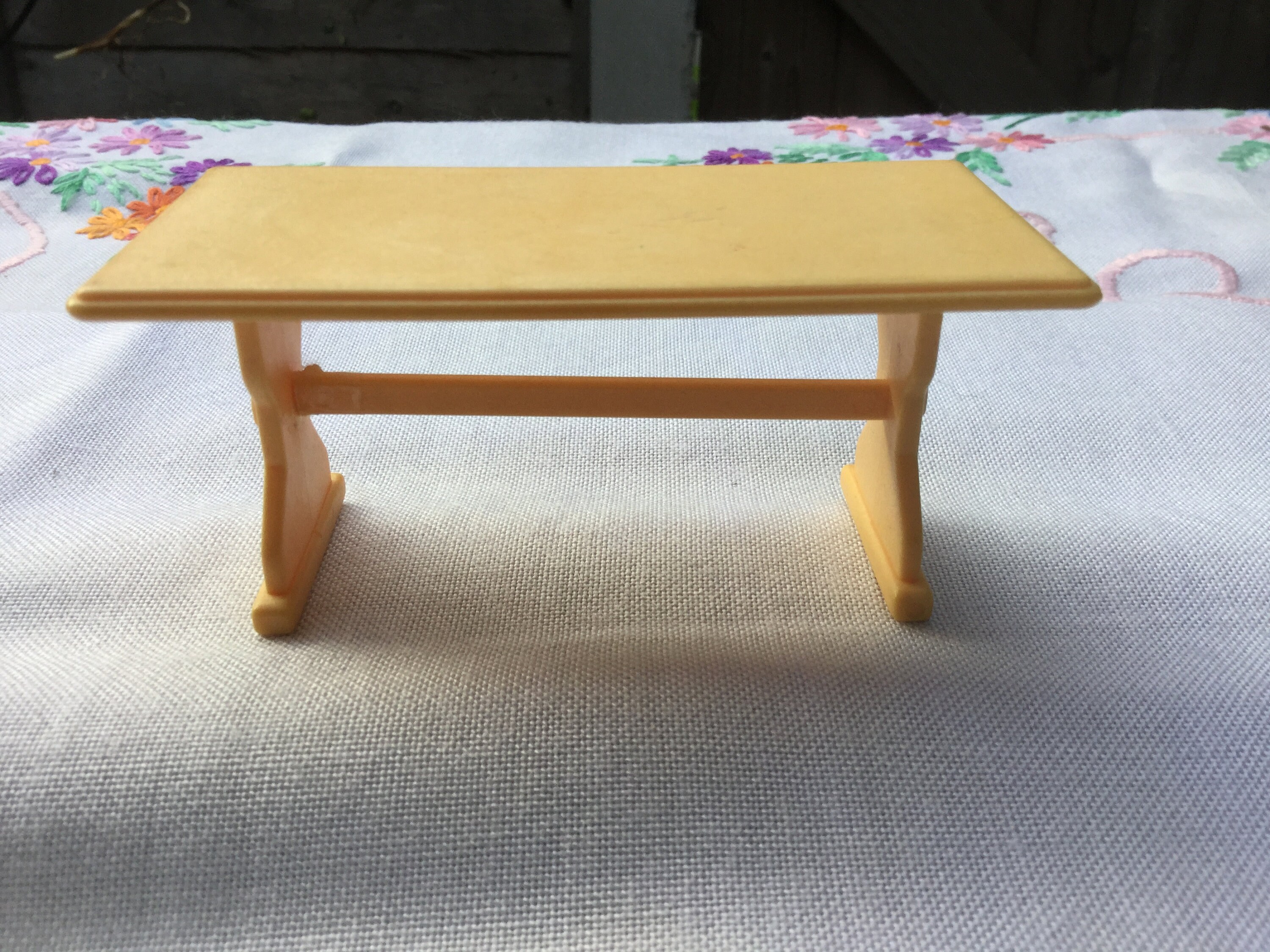 Table sylvanian sale