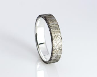 Silver ring with meteorite (pattern no. 260)