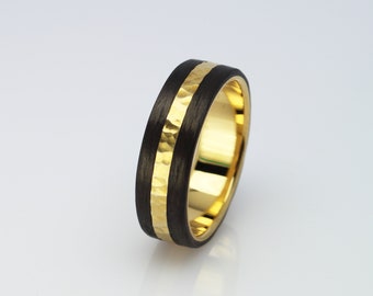 Carbon ring, hammered finish, gold-plated (sample no. 529)