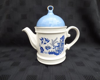 Sadler Novelty Teapot, Willow Pattern, Unmarked