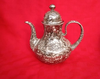 Bavarian Tea / Coffee Pot, Seltmann Weiden Porcelain.