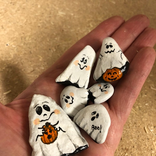 5 GHOSTS hand painted rocks/ Halloween decor/ trick or treat/ tiered trays