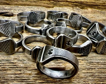 Prairie Diamond - Horse Shoe Nail Ring