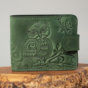 9 pockets Green small Leather woman&#39;s wallet with owl | Boho wallet, green wallet, wallet for women, womens bifold leather, cute wallet
