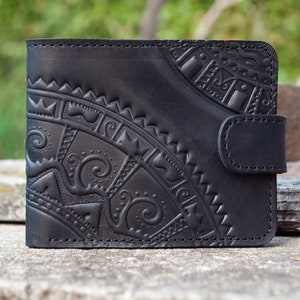 Cartera de hombre negra de cuero genuino de 9 bolsillos / Cartera de cuero pequeña, billetera de cuero en relieve, billetera Boho, billetera bifold de cuero de hombre