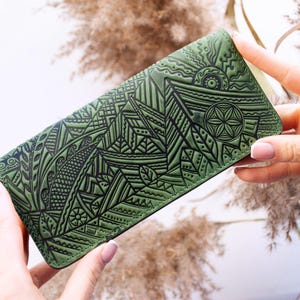 Wallet: Rustic Boho Leather Wallet in green with Hand-Tooled Ethnic Mountain Embossing - Unique Gift Idea, Women&#39;s Wallet with Ornament