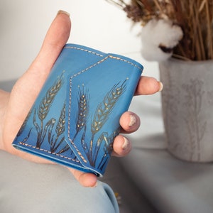 Pequeña cartera Boho de cuero en azul con rústico patrón de trigo único / mini cartera de cuero, linda cartera con adorno