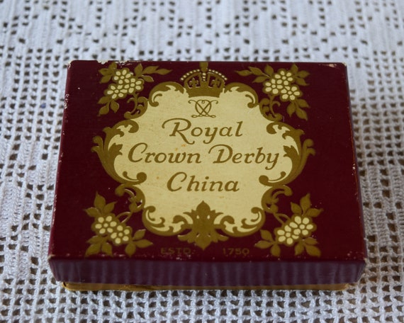 Vintage Royal Crown Derby "Windsor" Pattern Pin D… - image 5