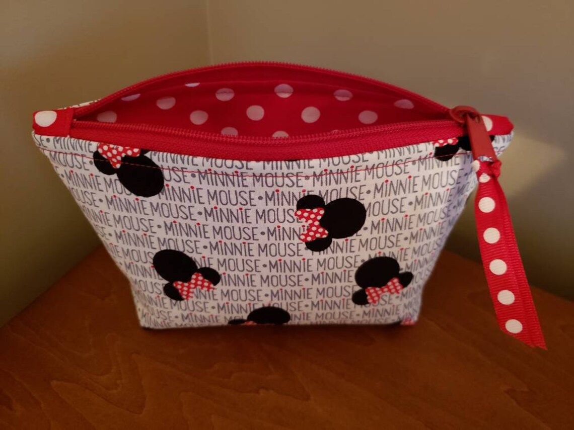 Minnie Mouse pouch cosmeticessentials everyday travel. Etsy