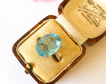 Jewels House Shiny Blue Goldstone Oval Gemstone Silver Plated Handmade Statement Flower Ring US-7.5