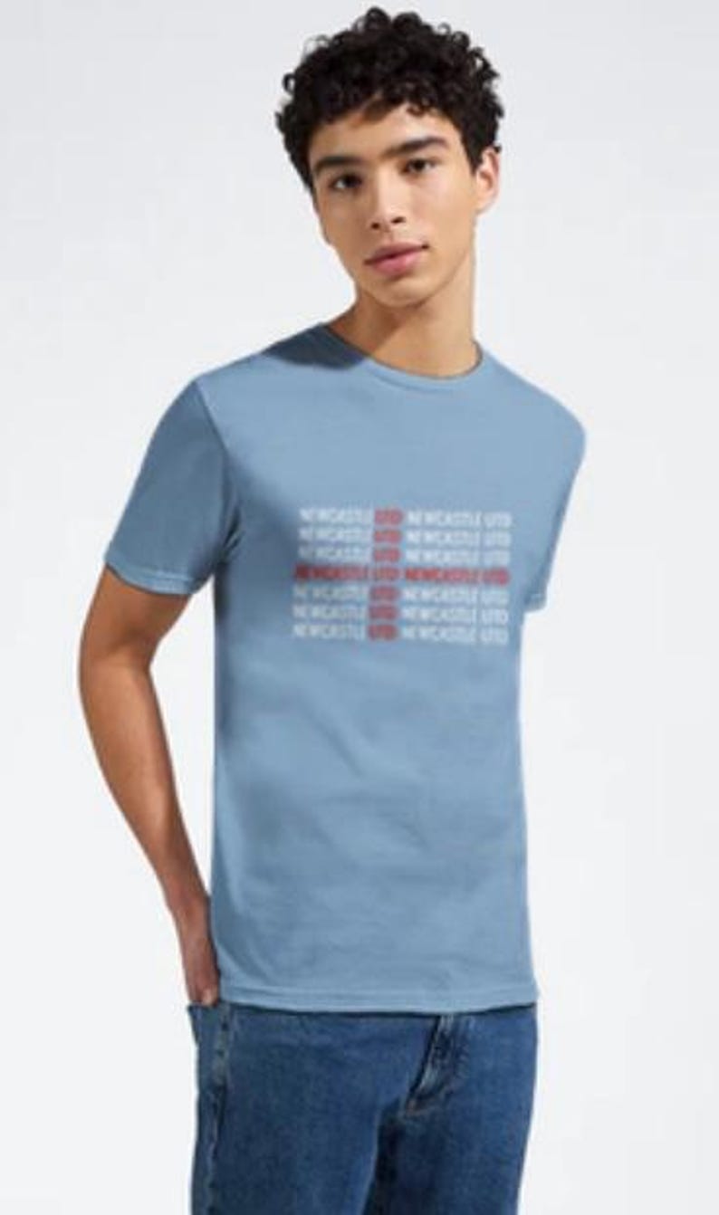 Newcastle United Englands flagginspirerade t-shirt – mjuk, bekväm, DTG-klar bild 4