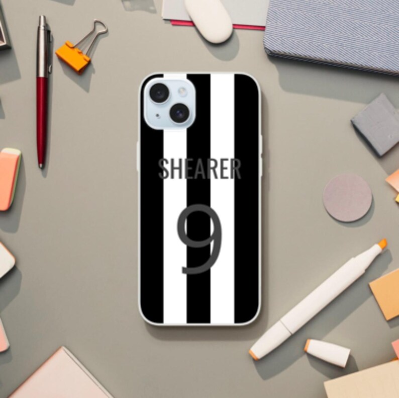 Funda para teléfono con la camiseta de fútbol número 9 de Alan Shearer - Leyenda del Newcastle United - ¡Flexible y duradera! imagen 4