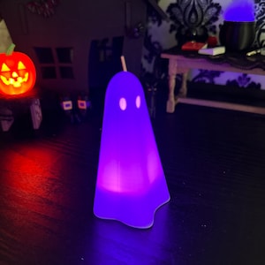 Mini Light Up Ghost, Miniature Ghost, Haunted House Accessories, Halloween Minis, Miniatures, Diorama, Fairy Garden
