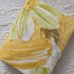 Mod Floral Sheet / Twin Fitted / Vintage 1970s / Large-Scale Floral / Yellow Gold / Spring Green / Percale / Cannon Royal Family