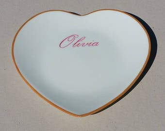 Personalized heart name plate