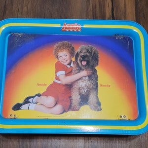 Vintage Annie and Sandy Tin Metal TV Bed Dinner Tray Folding Legs 1981 Collect