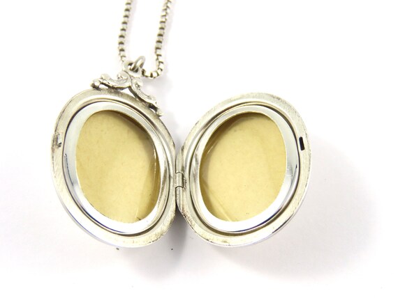 Birks Sterling Oval Photo Locket With 20" Box Cha… - image 3