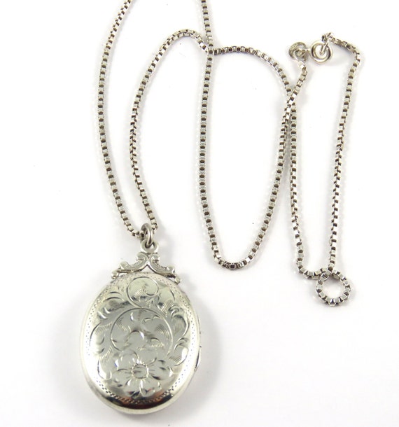 Birks Sterling Oval Photo Locket With 20" Box Cha… - image 2
