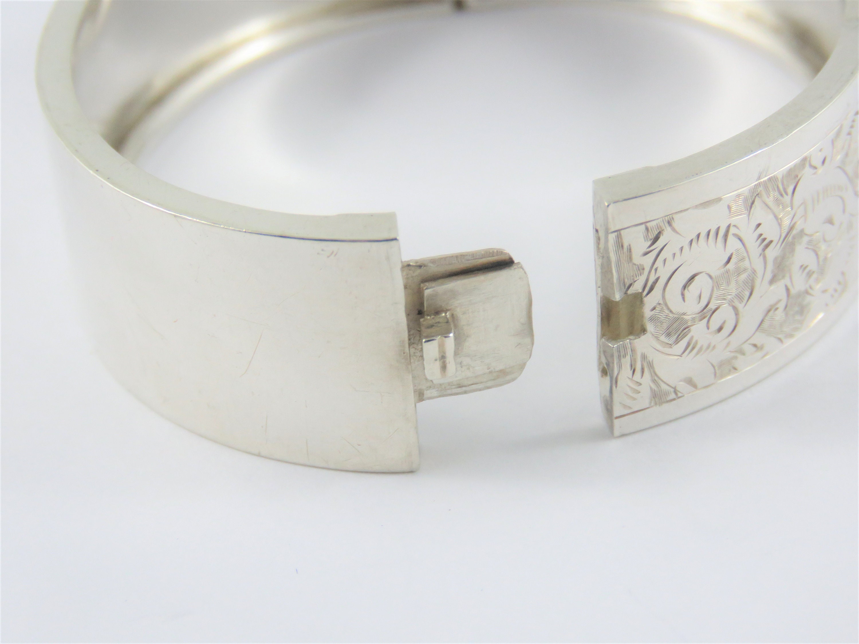 Sterling 3/4 Inch Bracelet with English Hallmarks - Etsy 日本