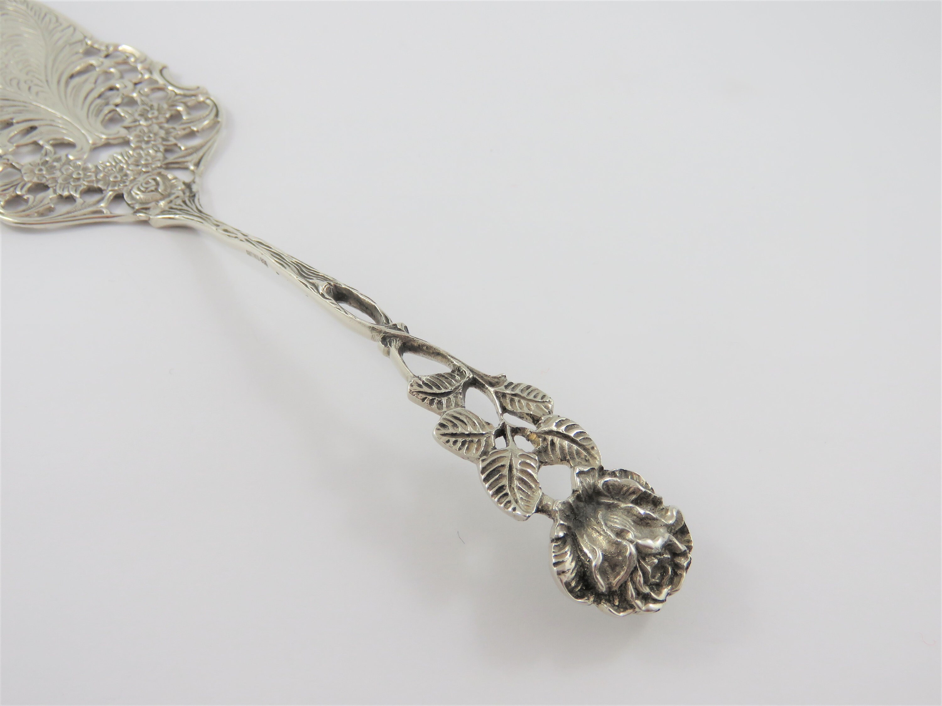 最終値下げ 800 Silver Antiko Pastry server Hildesheim Rose Pattern 金属工芸