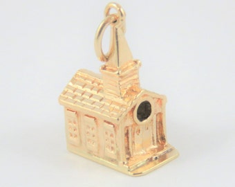 10Kt Yellow Gold Church Charm