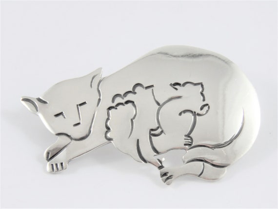 Sterling Silver Cat With Kittens Brooch - image 1