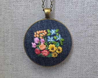 Wildflowers embroidered necklace hand stitched with colorful cotton embroidery floss on denim. Cottagecore style. Petit cadeau gift for her.