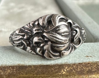 Vintage Chrysanthemum handmade heirloom flower ring in Sterling Silver