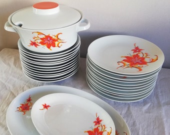 Service de table Winterling Bavaria motif fleuri orange années 70
