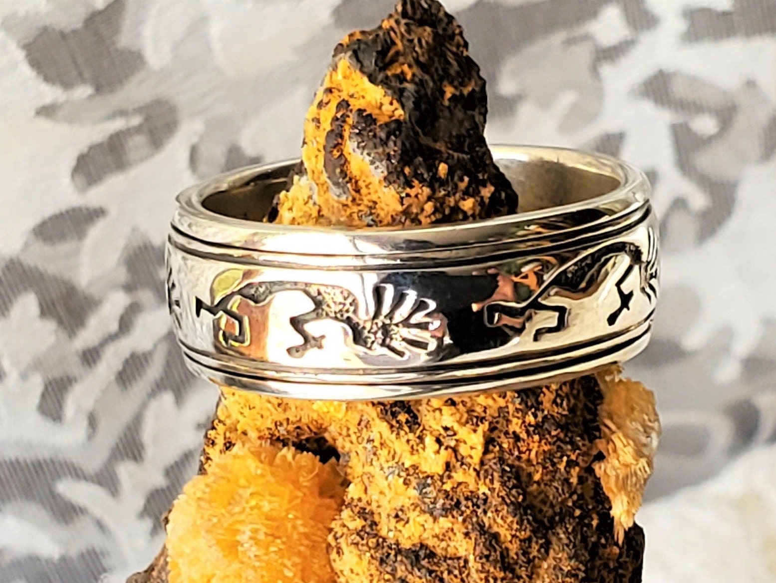 Kokopelli .925 Sterling Silver Spinner Ring by Peter Stone