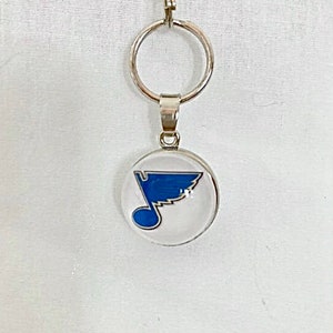 St Louis Blues hockey necklace
