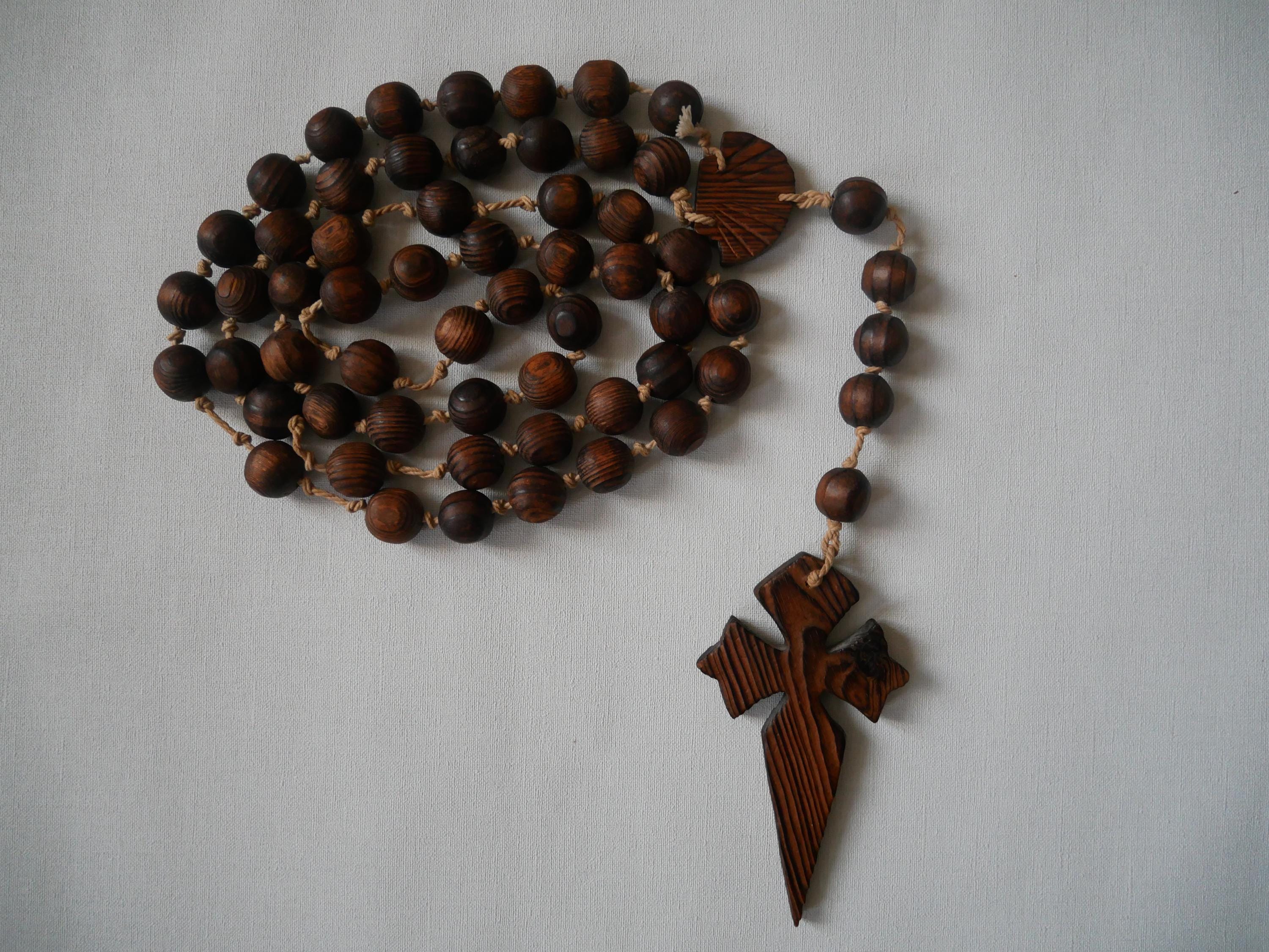 Lot De Bijoux Religieux Vintage En Bois Ancien - Chapelets, Croix, Référence R413, Occasion