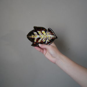 Ceramic pocket emptier jewelry bowl ceramic leaf country decoration