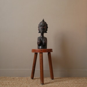 Wooden bust sculpture of a woman carved African art vintage handcrafted ethnic statue tribal decoration handmade object