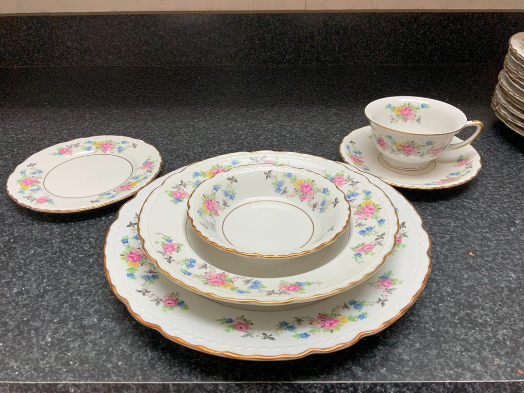Governor's Mansion Vogue Ceramic Industries Value & Appraisal