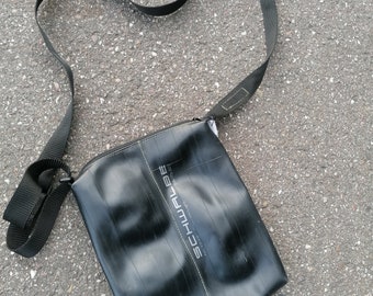 Small bag made from bicycle tube upcycling