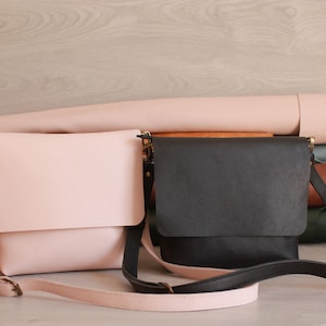 Leather  Messenger Bags ,Large Postman Shoulder Bags ,Leather Bag  for Women ,Crossbody Bag with Zipper,Shoulder Leather Bags