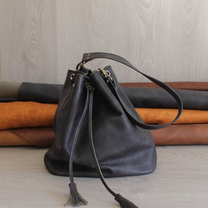 Bucket leather bag with two straps, with lining, Leather Bucket Bag,Crossbody Bucket Bag ,Handmade Leather Bucket Bag ,Bucket Bag Purse
