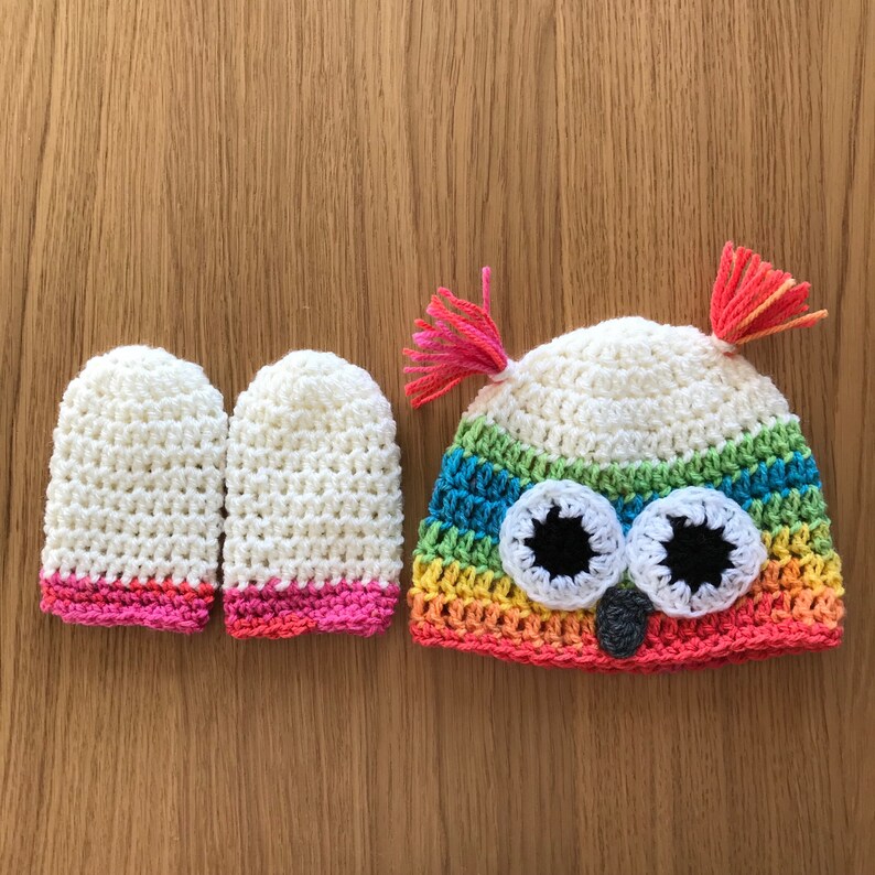Rainbow owl hat and matching mittens set!