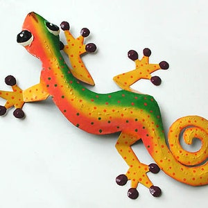 Gecko Wall Decor, Outdoor Metal Wall Art , Painted Metal Gecko Wall Hanging, Tropical Metal Wall Decor, Outdoor Garden Decor, 106-Or-Yl-Gr